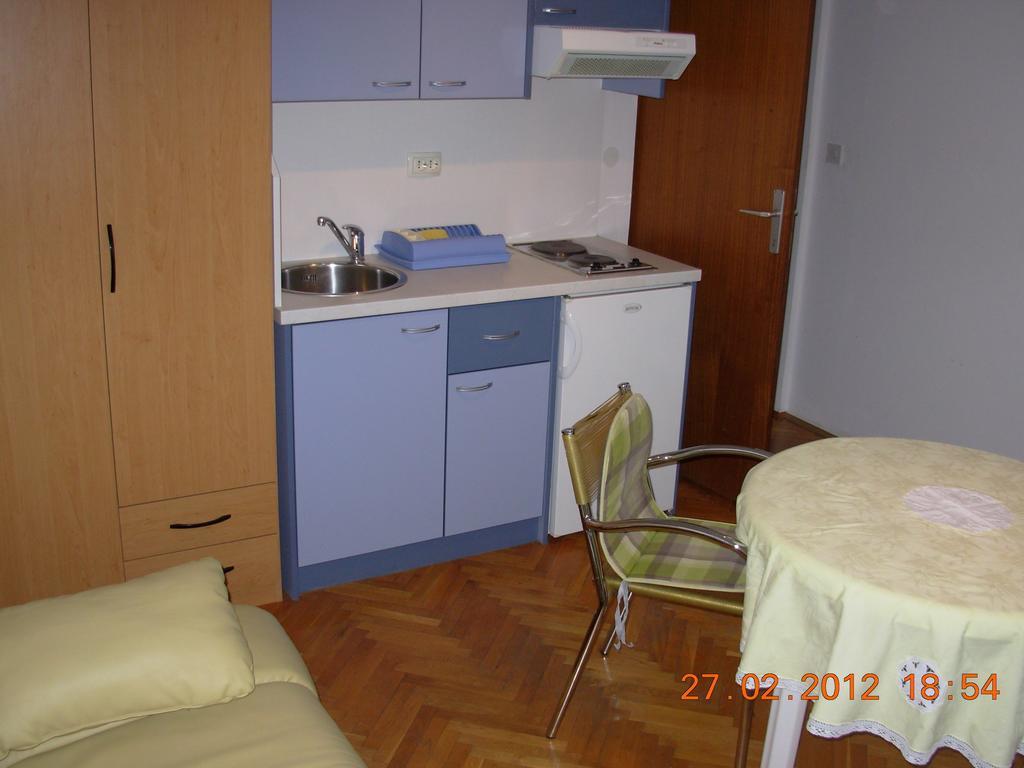 Apartment Karmen تروغير الغرفة الصورة